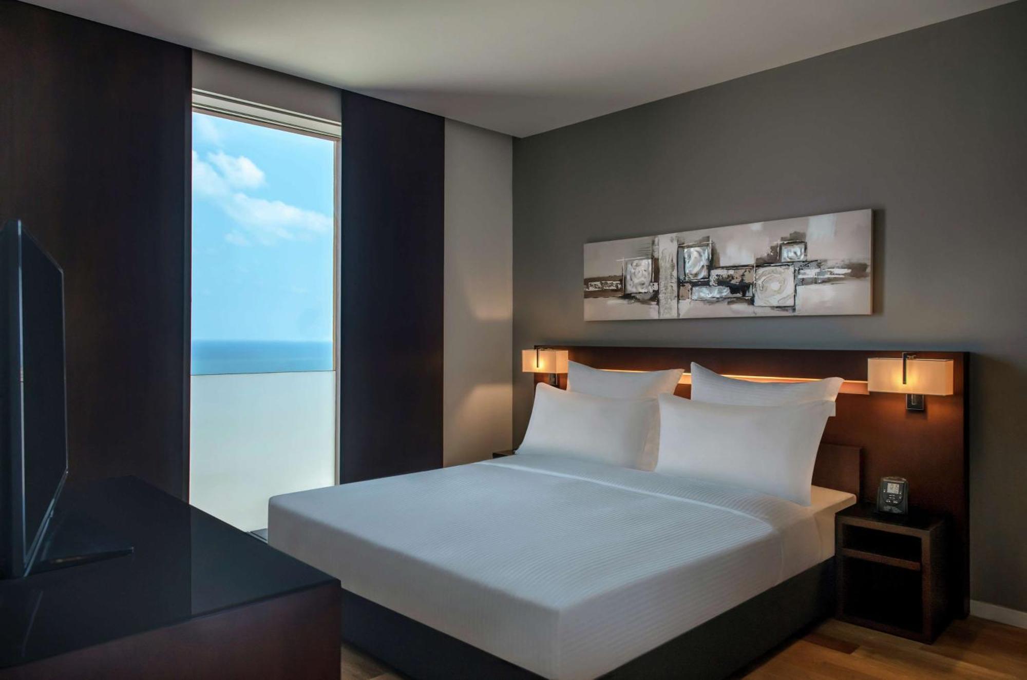 Hilton Beirut Downtown Hotel Exterior photo